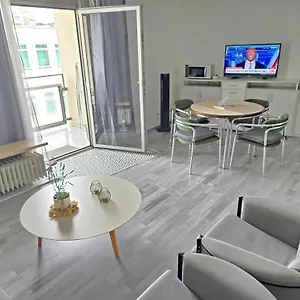 https://apartment-nr2-in-sophienstr39-70178-stuttgart.stuttgart-hotel.com