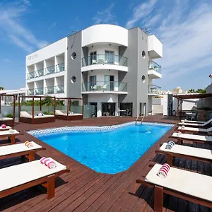 https://kr-hotels-albufeira-lounge-8200-261.hotelaalgarve.com